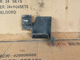 bontott MAZDA CX-7 Jobb első Sárvédő Gumi