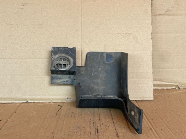 bontott MAZDA CX-7 Jobb első Sárvédő Gumi