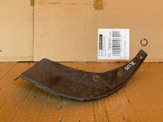 bontott MAZDA CX-7 Jobb első Sárvédő Gumi