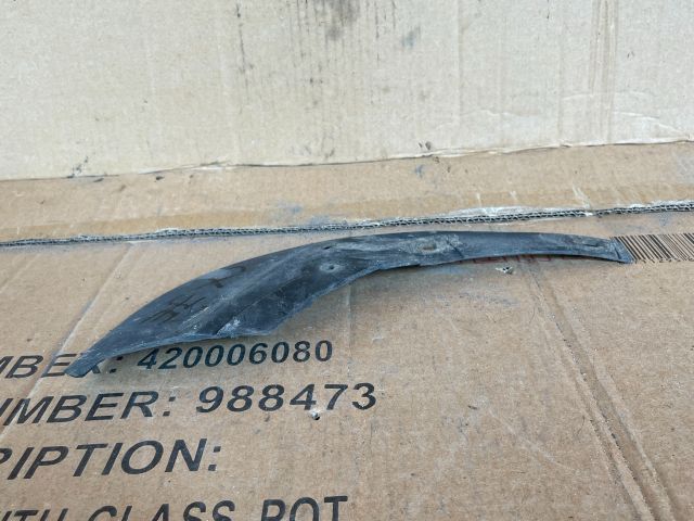 bontott MAZDA CX-7 Jobb első Sárvédő Gumi