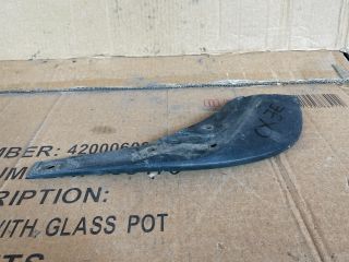 bontott MAZDA CX-7 Jobb első Sárvédő Gumi