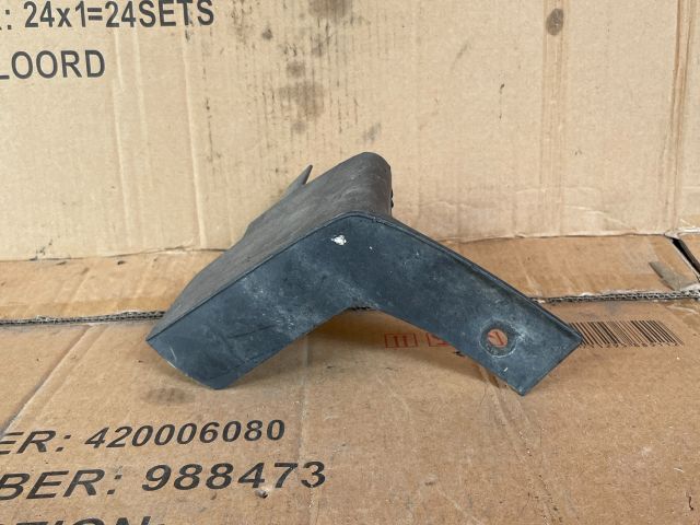 bontott MAZDA CX-7 Jobb első Sárvédő Gumi