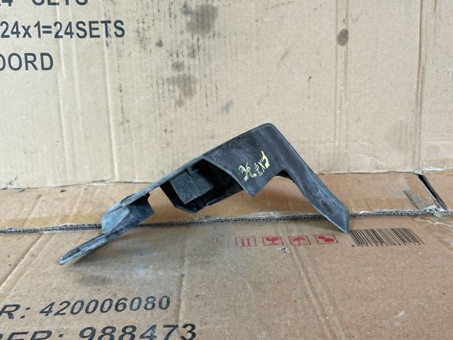 bontott MAZDA CX-7 Jobb első Sárvédő Gumi