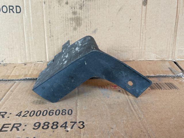 bontott MAZDA CX-7 Jobb első Sárvédő Gumi