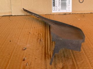 bontott MAZDA CX-7 Jobb első Sárvédő Gumi