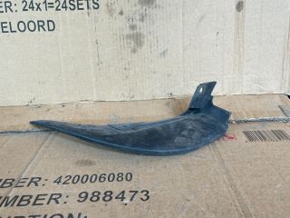 bontott MAZDA CX-7 Jobb első Sárvédő Gumi