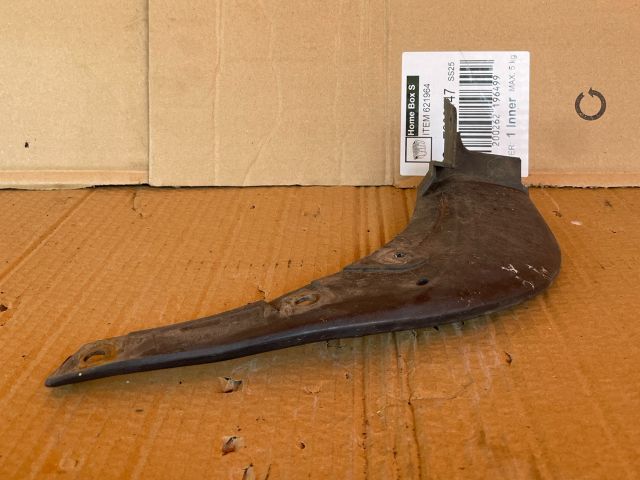 bontott MAZDA CX-7 Jobb első Sárvédő Gumi