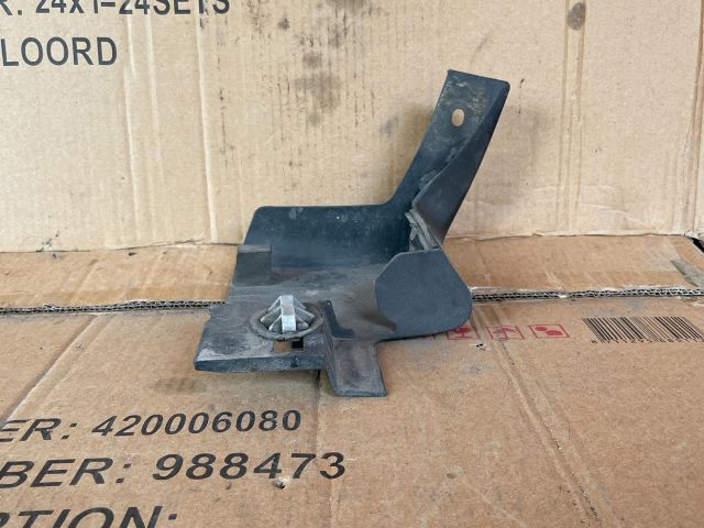 bontott MAZDA CX-7 Jobb első Sárvédő Gumi