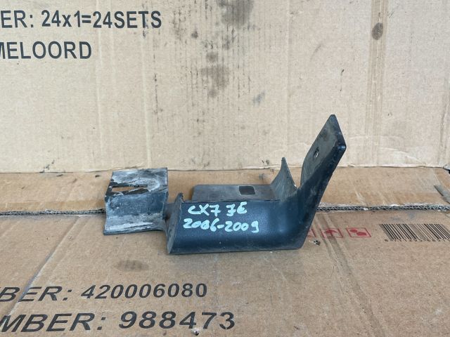 bontott MAZDA CX-7 Jobb első Sárvédő Gumi