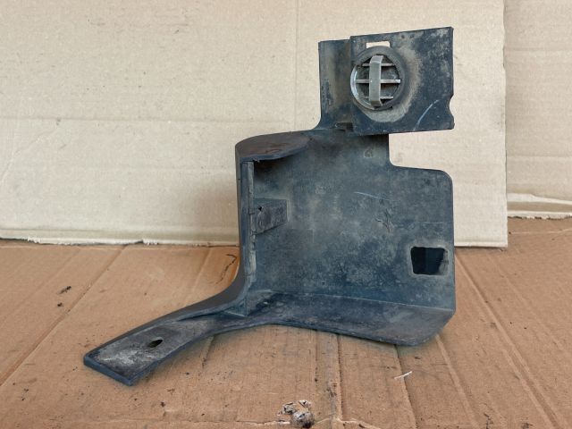 bontott MAZDA CX-7 Jobb első Sárvédő Gumi