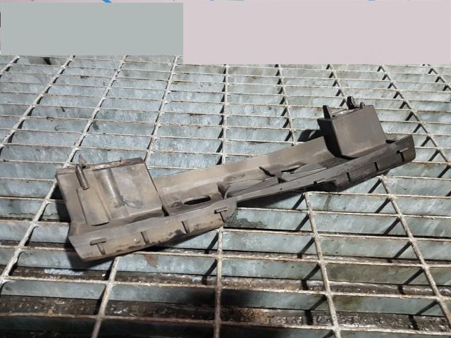 bontott MAZDA CX-7 Jobb Fényszóró Tartó