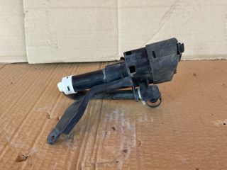 bontott MAZDA CX-7 Jobb Fényszórómosó Fúvóka