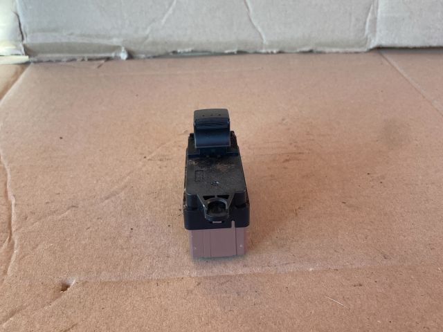 bontott MAZDA CX-7 Jobb hátsó Ablakemelő Kapcsoló