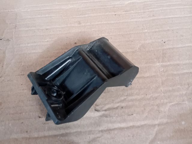 bontott MAZDA CX-7 Jobb hátsó Lökhárító Tartó (Műanyag)