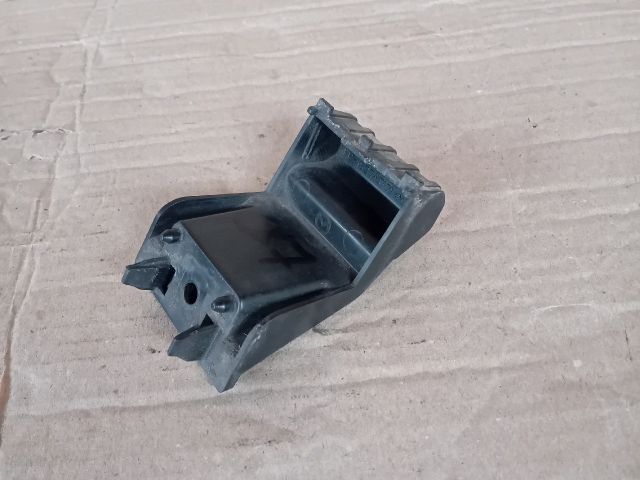 bontott MAZDA CX-7 Jobb hátsó Lökhárító Tartó (Műanyag)