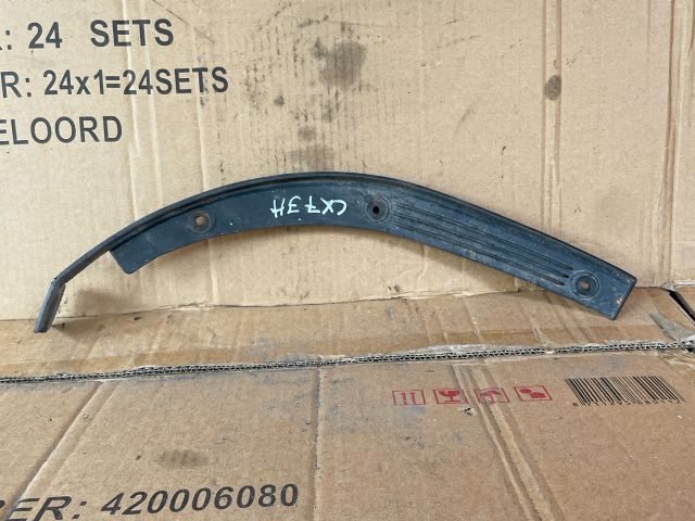 bontott MAZDA CX-7 Jobb hátsó Sárvédő Gumi