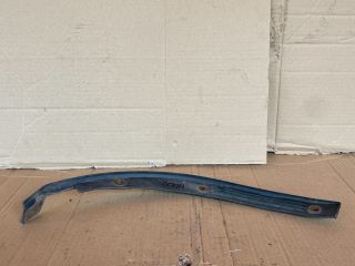 bontott MAZDA CX-7 Jobb hátsó Sárvédő Gumi