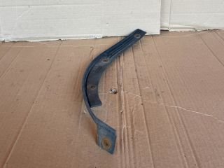 bontott MAZDA CX-7 Jobb hátsó Sárvédő Gumi