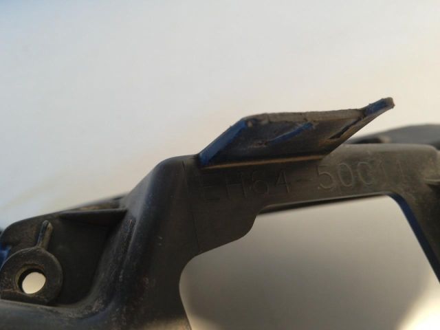 bontott MAZDA CX-7 Jobb Ködlámpa Rács