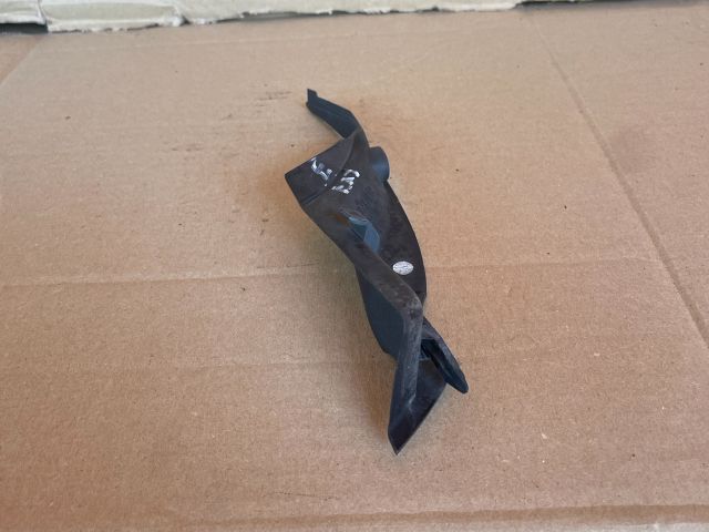 bontott MAZDA CX-7 Jobb Szélvédő Alatti Vízelvezető Műanyag