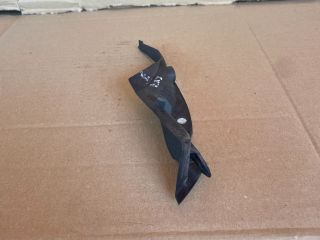 bontott MAZDA CX-7 Jobb Szélvédő Alatti Vízelvezető Műanyag