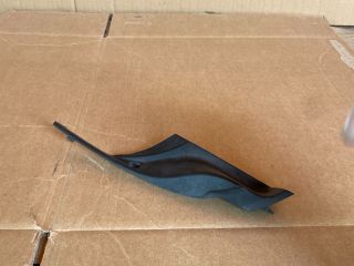 bontott MAZDA CX-7 Jobb Szélvédő Alatti Vízelvezető Műanyag