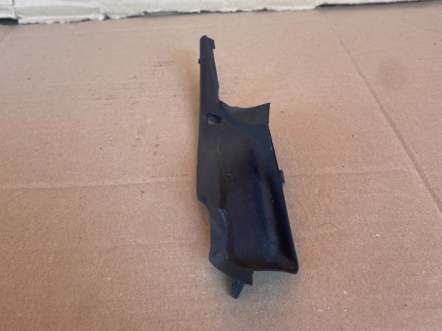 bontott MAZDA CX-7 Jobb Szélvédő Alatti Vízelvezető Műanyag