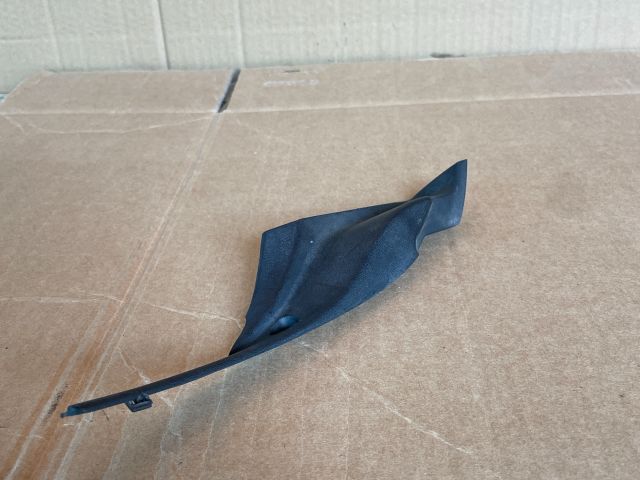 bontott MAZDA CX-7 Jobb Szélvédő Alatti Vízelvezető Műanyag