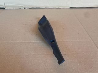 bontott MAZDA CX-7 Jobb Szélvédő Alatti Vízelvezető Műanyag