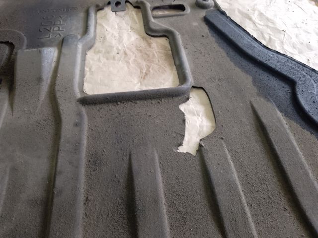 bontott MAZDA CX-7 Kartervédő