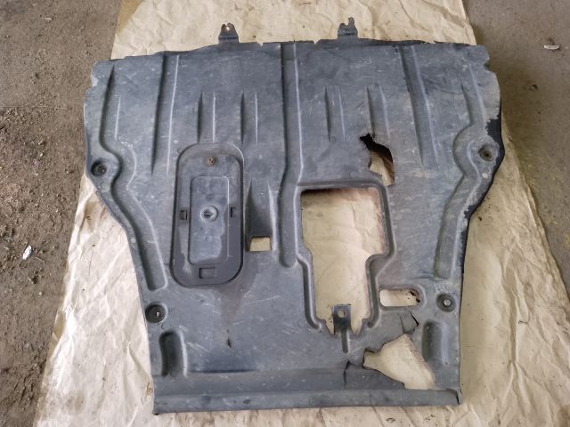 bontott MAZDA CX-7 Kartervédő