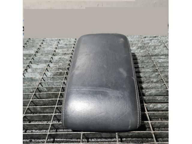 bontott MAZDA CX-7 Könyöklő