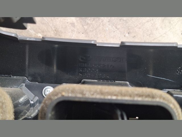 bontott MAZDA CX-7 Középső Szellőző