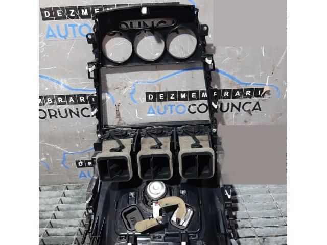 bontott MAZDA CX-7 Középső Szellőző