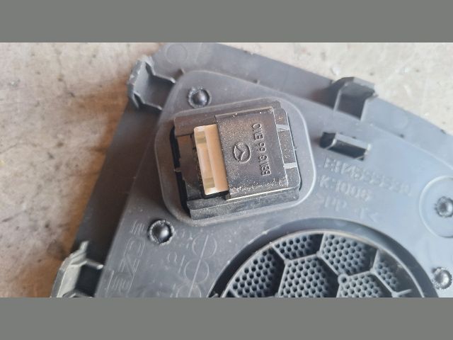 bontott MAZDA CX-7 Műszerfal Középső Hangszóró Burkolat