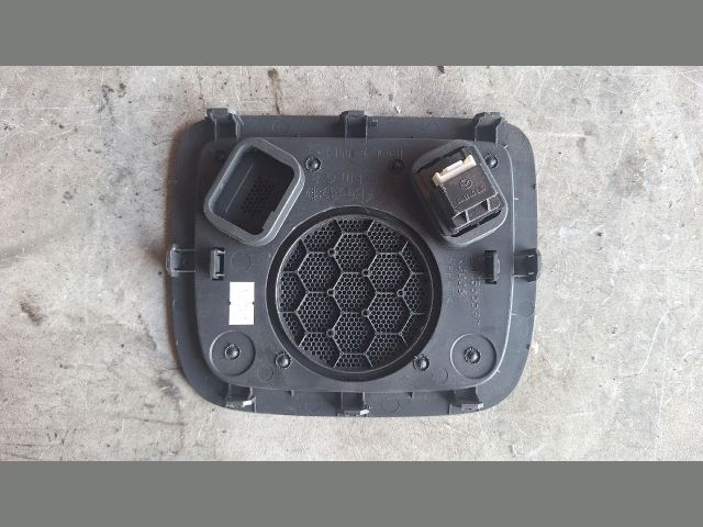 bontott MAZDA CX-7 Műszerfal Középső Hangszóró Burkolat