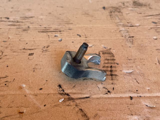 bontott MAZDA CX-7 Porlasztó Lefogató