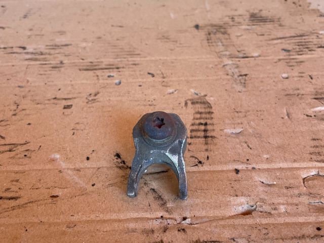 bontott MAZDA CX-7 Porlasztó Lefogató