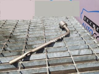 bontott MAZDA CX-7 Szerszámkészlet