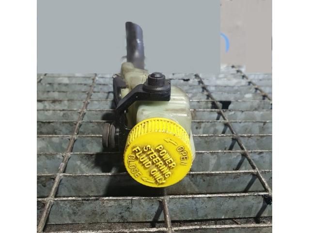 bontott MAZDA CX-7 Szervóolaj Tartály