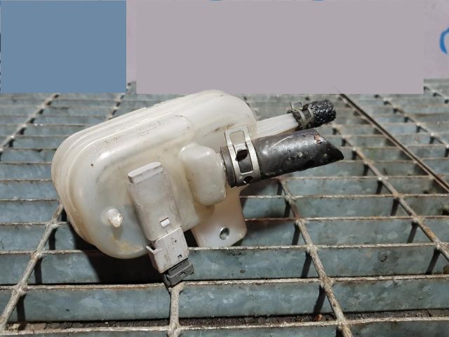 bontott MAZDA CX-7 Szervóolaj Tartály