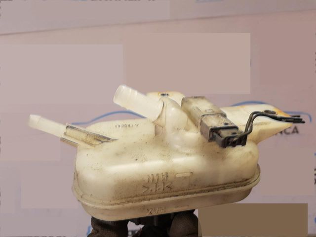 bontott MAZDA CX-7 Szervóolaj Tartály