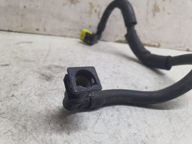 bontott MAZDA CX-7 Üzemanyagcső