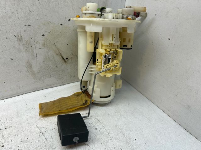 bontott MAZDA DEMIO Üzemanyag Szivattyú