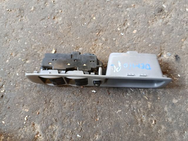 bontott MAZDA DEMIO Bal első Ablakemelő Kapcsoló