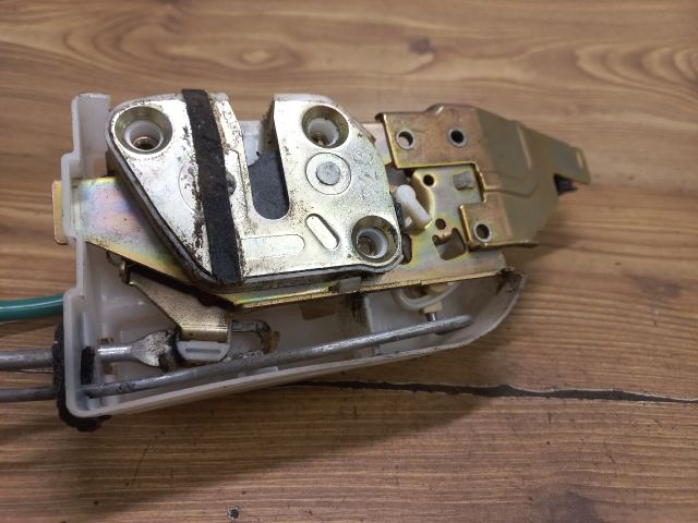 bontott MAZDA DEMIO Bal első Ajtózár