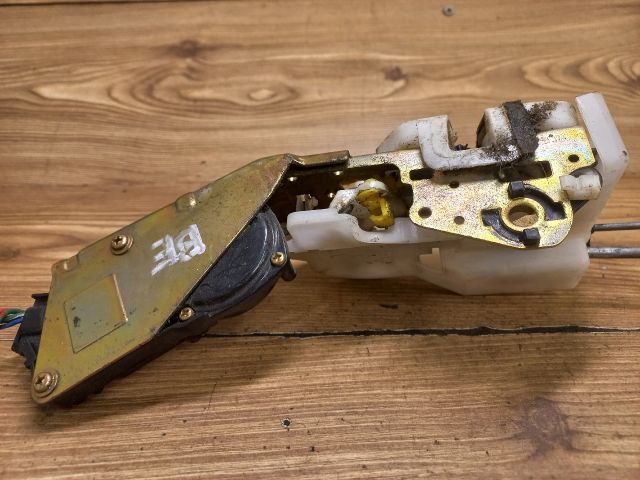 bontott MAZDA DEMIO Bal első Ajtózár