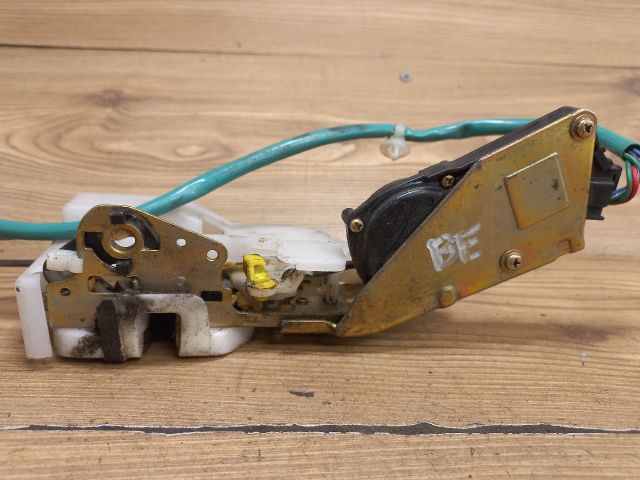 bontott MAZDA DEMIO Bal első Ajtózár