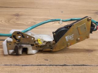 bontott MAZDA DEMIO Bal első Ajtózár