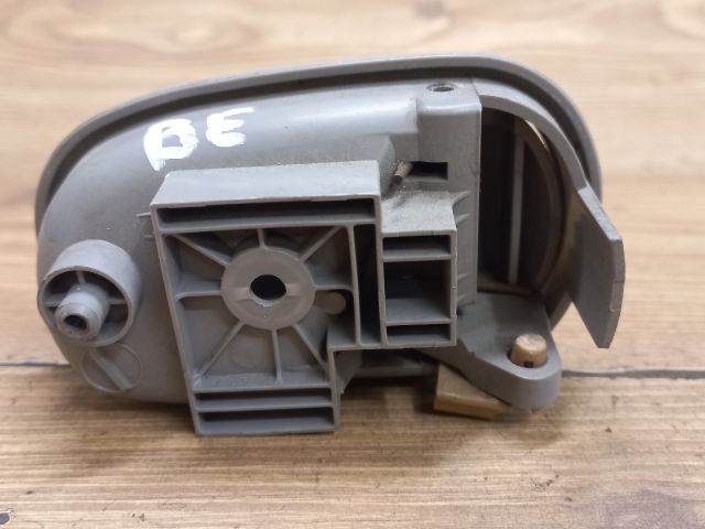 bontott MAZDA DEMIO Bal első Belső Kilincs